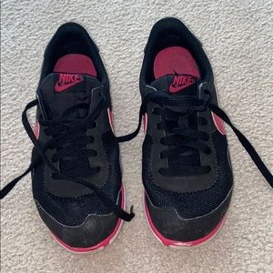 Nike Black & Pink Sneakers Subtle Shimmer Size 8